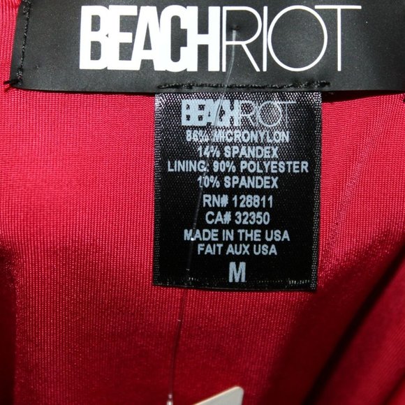 Beach Riot Eyelet Ruffle 1 Pc Swimsuit HW8085 - Picture 2 of 9